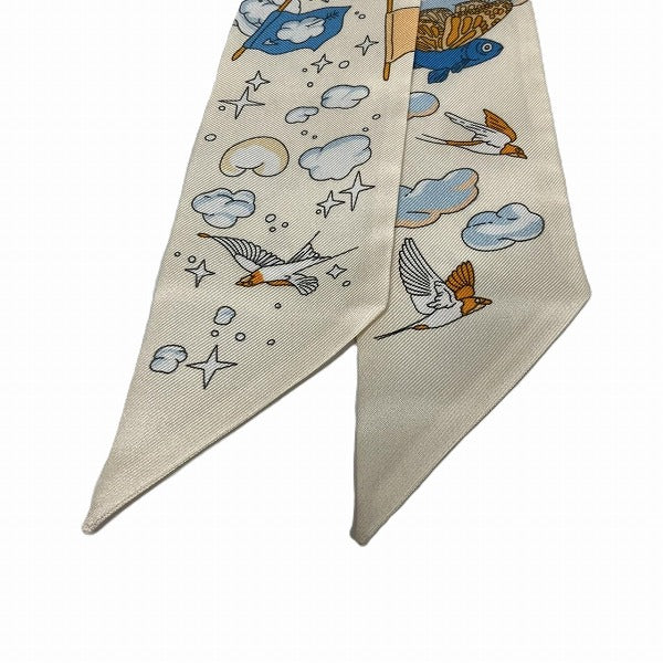 Hermes Silk Scarf SUR MON NUAGE in Great Condition