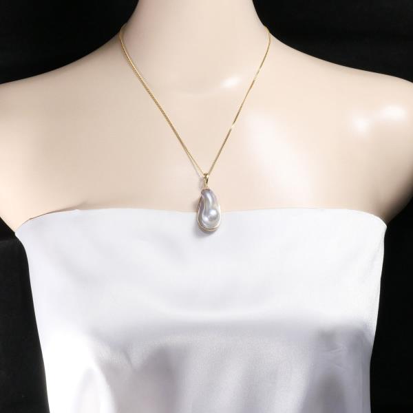 K18 Yellow Gold Pearl Necklace in Excellent Condition