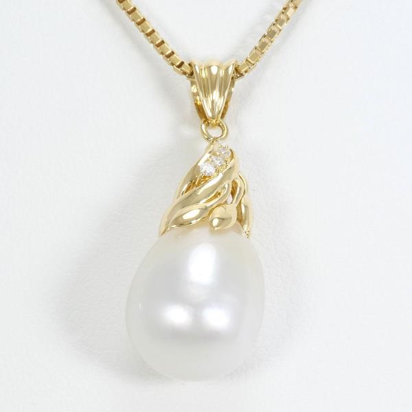 K18 Yellow Gold Pearl Diamond Necklace in Excellent Condition