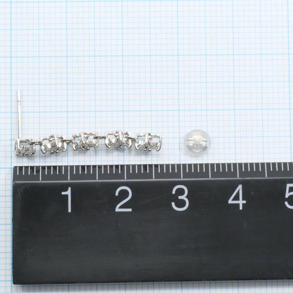 K14 White Gold Diamond Earrings in Excellent Condition