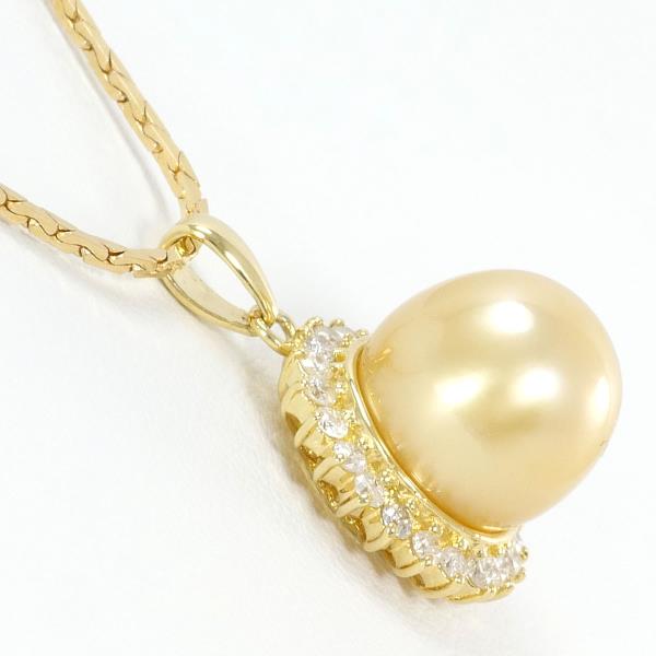 K18 Yellow Gold Necklace with Pearl and Diamond in Excellent Condition