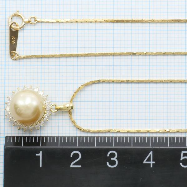 K18 Yellow Gold Necklace with Pearl and Diamond in Excellent Condition