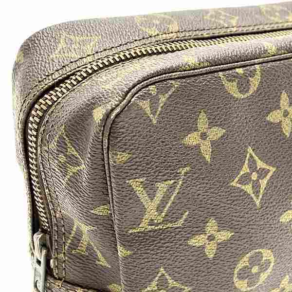 Louis Vuitton Monogram Toiletry Pouch 28 M47522 in Good Condition