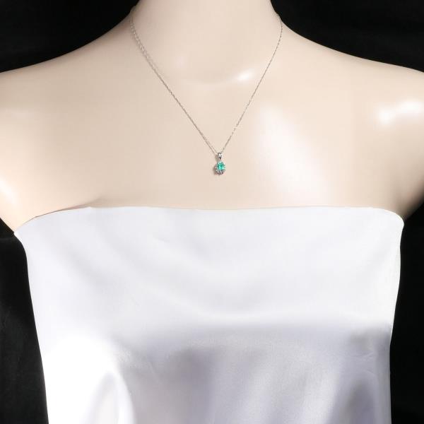 PT900 Platinum Emerald Necklace in Pristine Condition