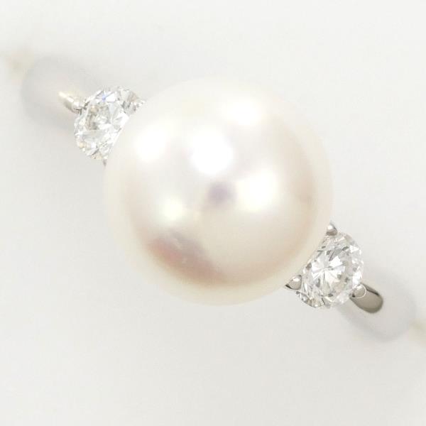 PT900 Platinum Pearl Ring with Diamond in Excellent Condition