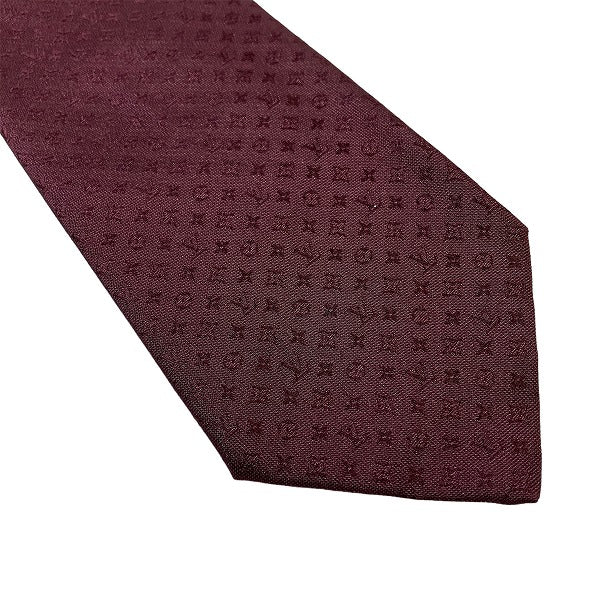 Louis Vuitton Monogram Silk Tie in Great Condition