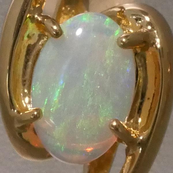 K18 Yellow Gold Opal Earrings in Excellent Condition