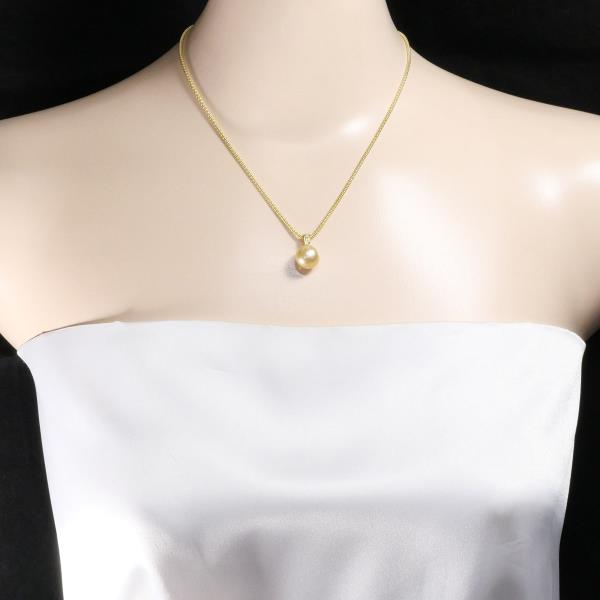 K18 Yellow Gold Pearl Necklace with Diamond in Excellent Condition