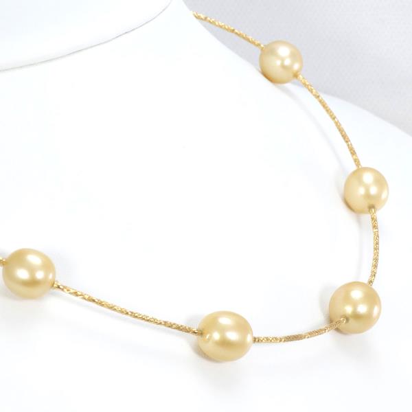 K18 Yellow Gold Necklace with South Sea Pearl in Excellent Condition