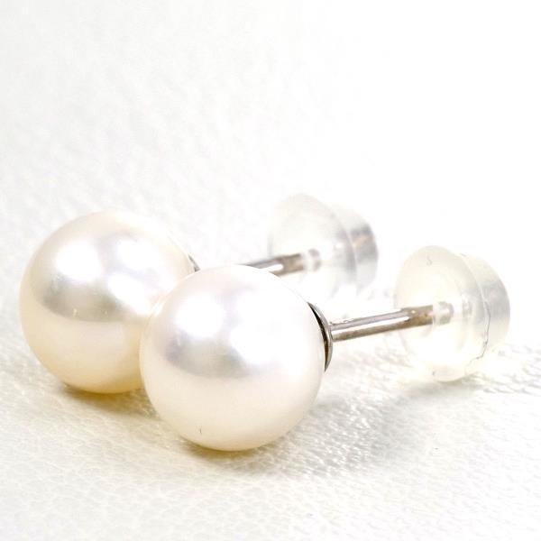 K14 White Gold Pearl Earrings in Great Condition