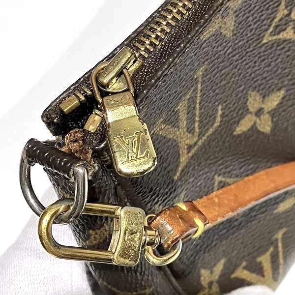 Louis Vuitton Monogram Pochette Accessoires Bag