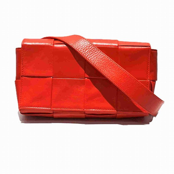 Bottega Veneta Leather Cassette Maxi Intrecciato Bag