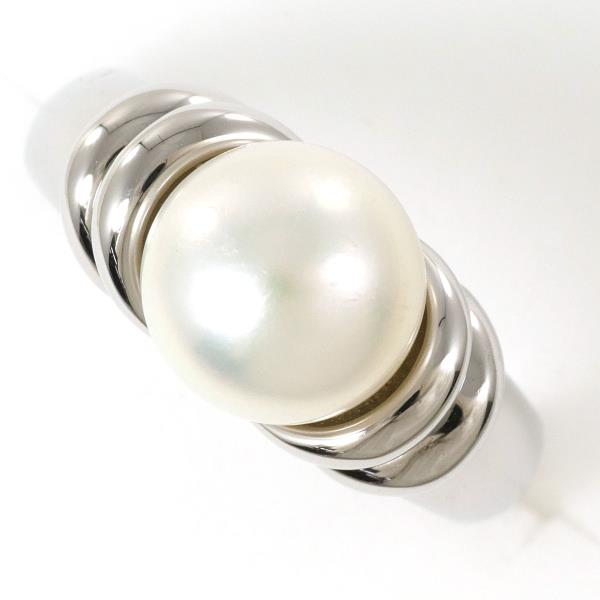 K18 White Gold Ring with Akoya Pearl, Size 12.5 in Excellent Condition