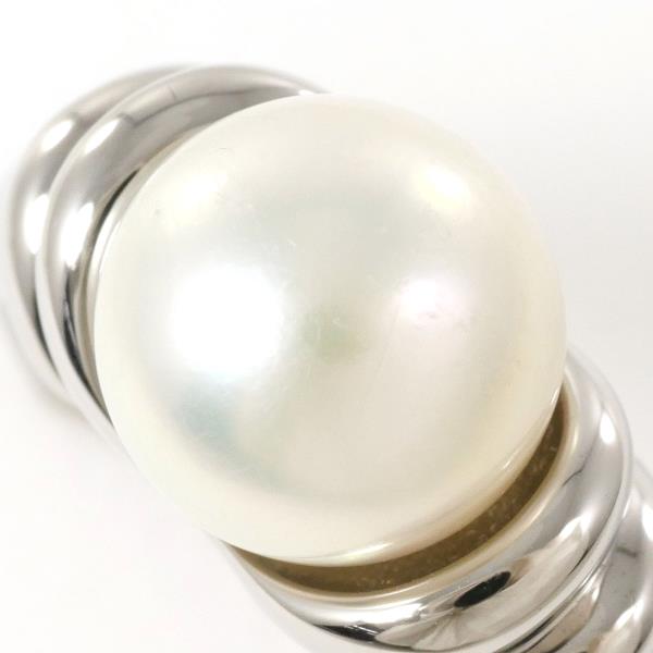 K18 White Gold Ring with Akoya Pearl, Size 12.5 in Excellent Condition