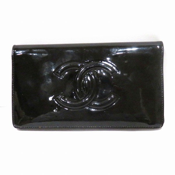 Chanel Camellia Patent Makeup Palette Wallet in Good Condition