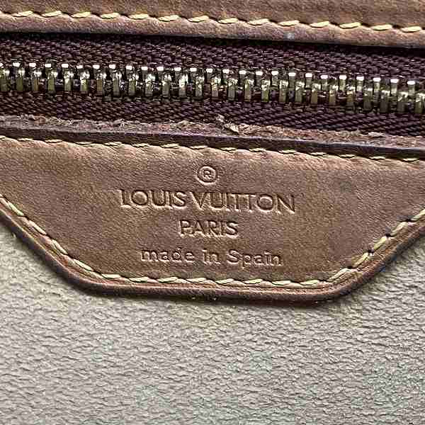 Louis Vuitton Looping GM Monogram Shoulder Bag in Good Condition