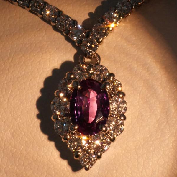 PT900 Platinum K18WG Alexandrite Necklace in Excellent Condition