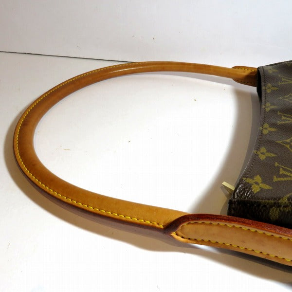 Louis Vuitton Looping MM Monogram Shoulder Bag in Good Condition