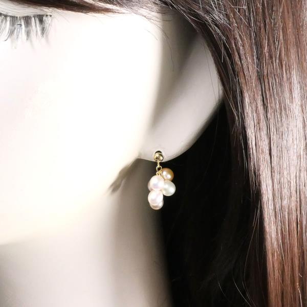 K18 Yellow Gold Pearl Earrings in Excellent Condition