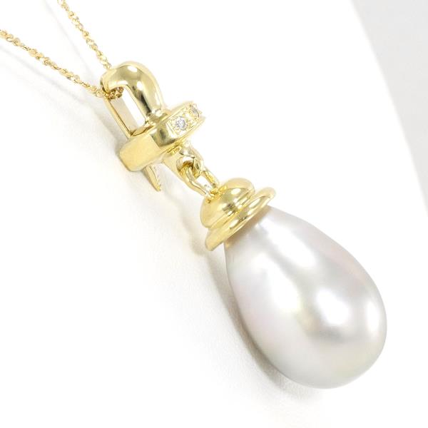 K18 Yellow Gold Pearl Diamond Necklace in Excellent Condition