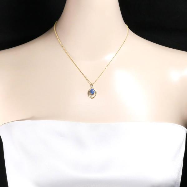 18K Yellow Gold Opal Necklace in Excellent Condition