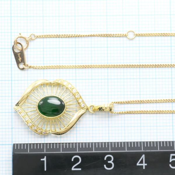 K18 Yellow Gold Nephrite Necklace in Pristine Condition