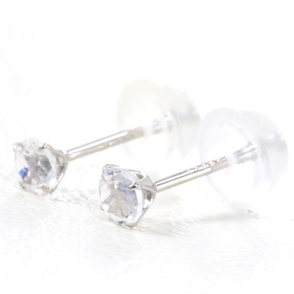 PT900 Platinum Moonstone Earrings in Excellent Condition