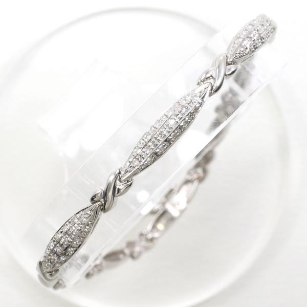 K14 White Gold Diamond Bracelet in Excellent Condition