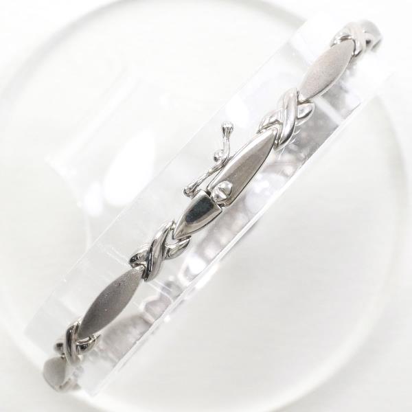 K14 White Gold Diamond Bracelet in Excellent Condition