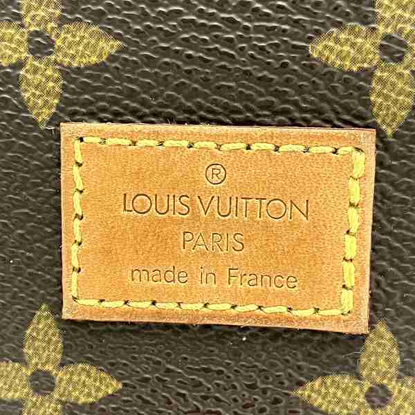 Louis Vuitton Monogram Saumur 30 Shoulder Bag M42256