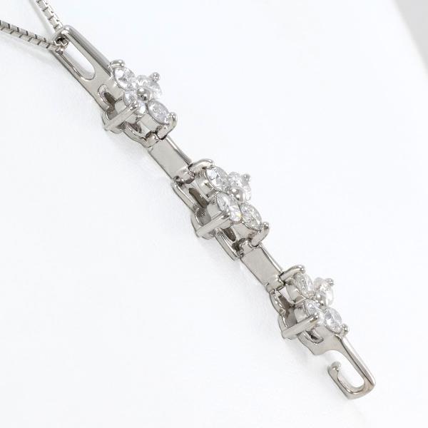 K18 White Gold Diamond Necklace in Excellent Condition