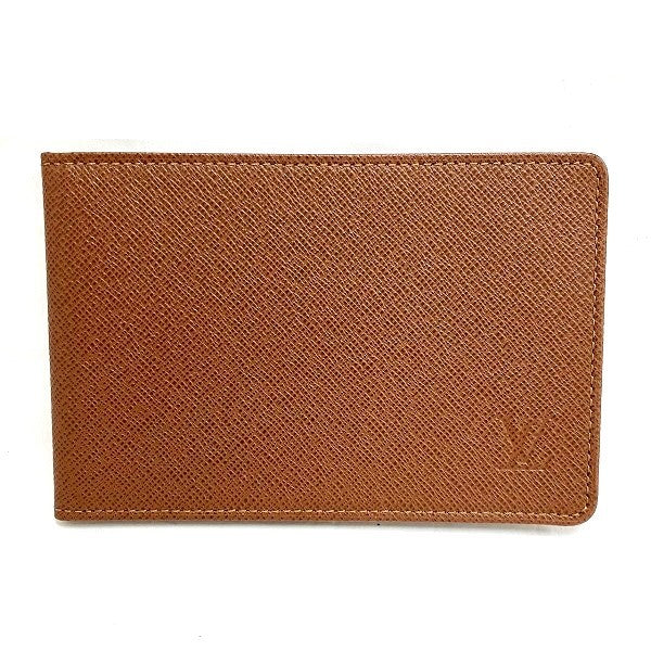 Louis Vuitton Taiga Leather Card Case MB0072A in Pristine Condition