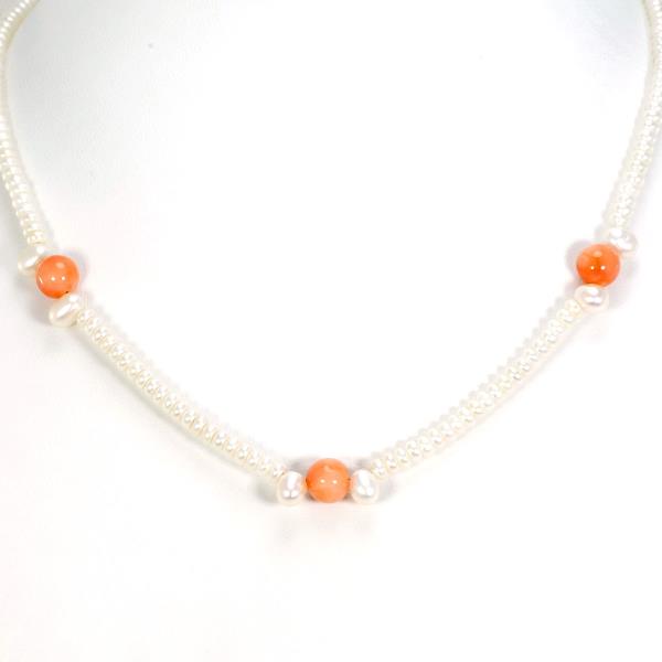 K18 Yellow Gold Coral Necklace in Excellent Condition