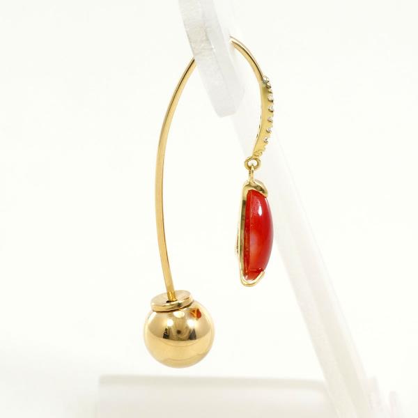 K18 Yellow Gold Coral Earring in Excellent Condition