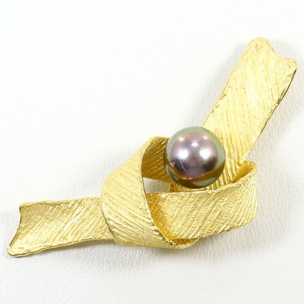 Au750 Black South Sea Pearl Brooch
