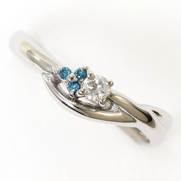 Au750 White Gold Diamond Ring