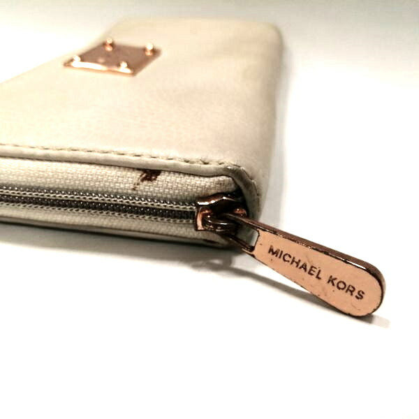 Michael Kors Logo Plate Zip Wallet