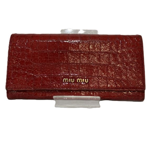 Miu Miu Red Leather Bifold Wallet in Good Condition