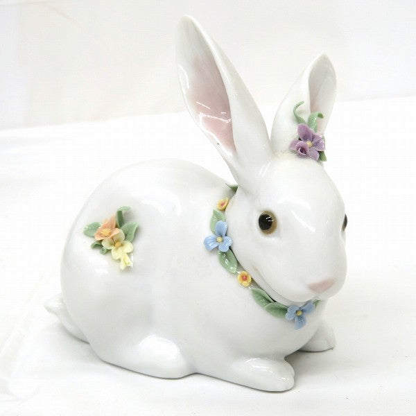 Lladro 06098 White Rabbit with Flowers Porcelain Figurine in Good Condition