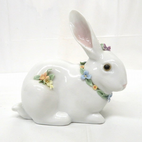 Lladro 06098 White Rabbit with Flowers Porcelain Figurine in Good Condition