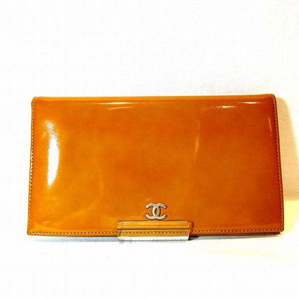 Chanel Patent Leather Coco Mark Long Wallet in Good Condition