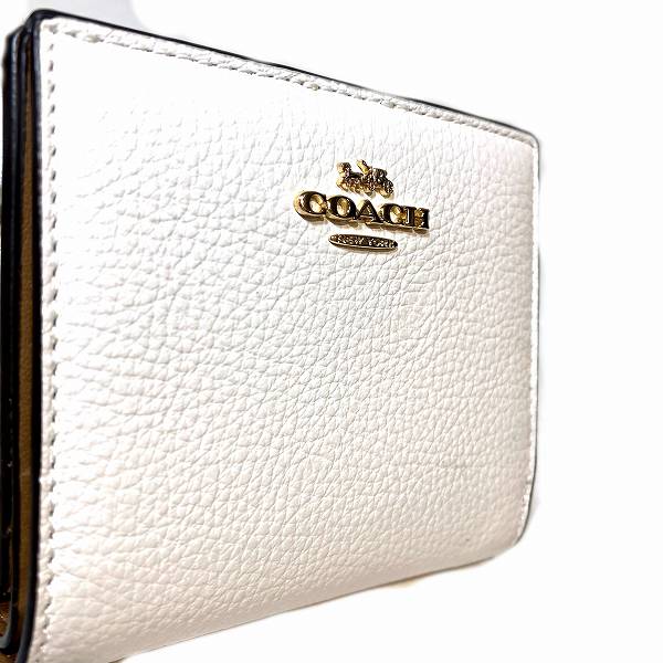 Coach Leather Snap Wallet C2862 in Good Condition