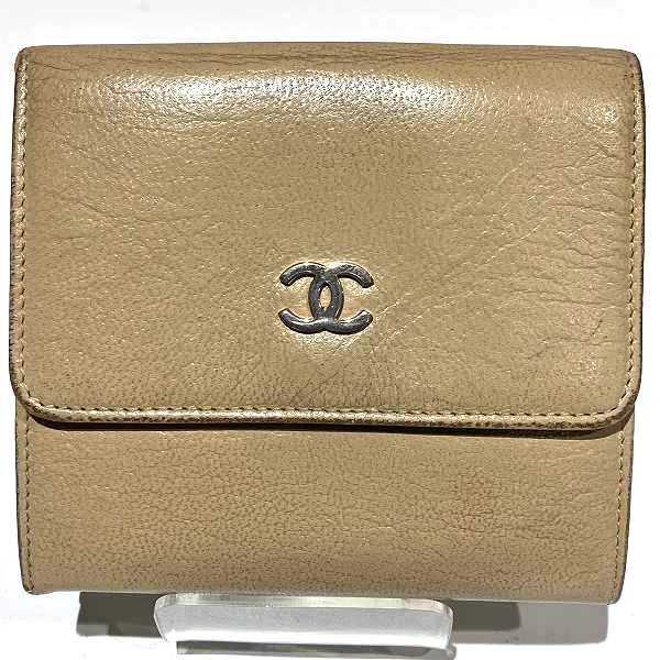 Chanel Vintage Leather Trifold Wallet 6152048 in Fair Condition