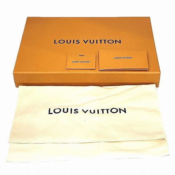 Louis Vuitton Taigarama Pochette Voyage MM Clutch M30423