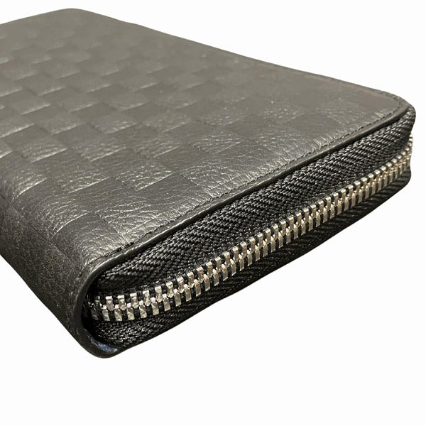 Comsa Men Leather Checkered Embossed Long Wallet in Great Condition