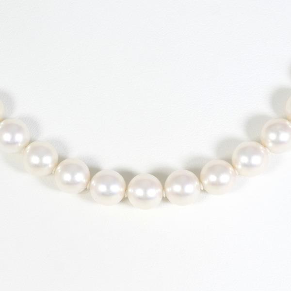 K14 White Gold Akoya Pearl Necklace in Pristine Condition