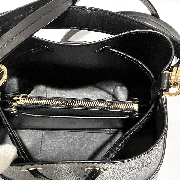 Michael Kors Small Leather Bucket Shoulder Bag in Good Condition