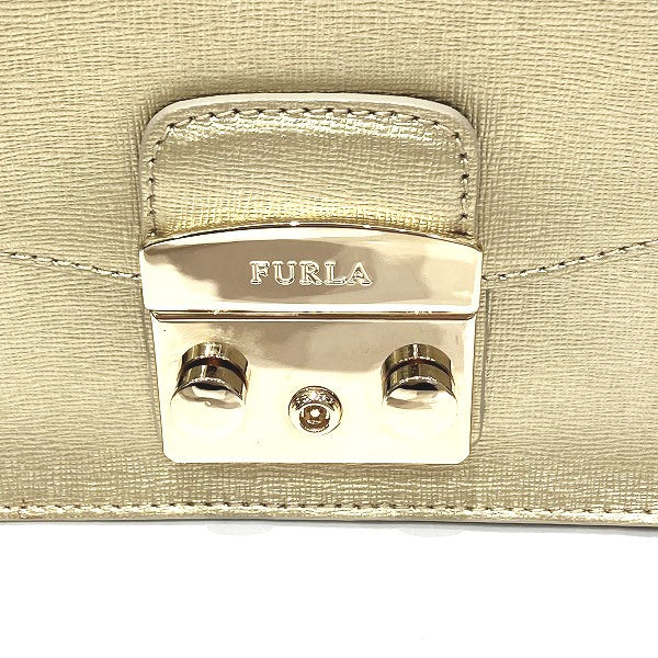 Furla Metropolis G6400 Leather Shoulder Bag in Good Condition