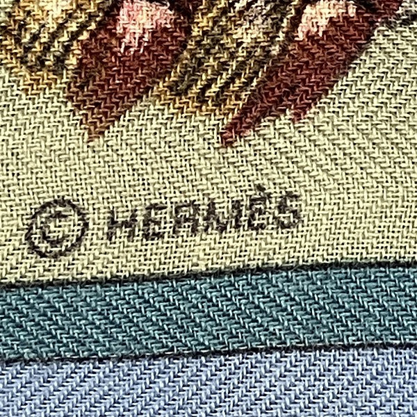 Hermes Cashmere 65% Silk 35% Scarf in Good Condition