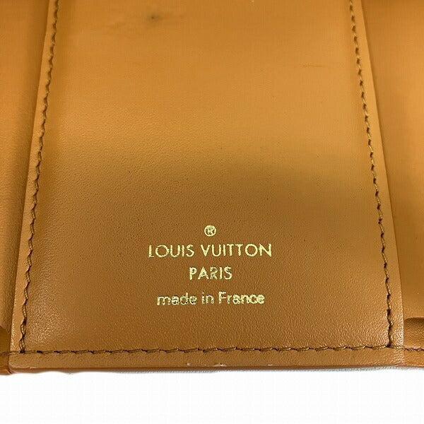 Louis Vuitton Capucines Compact Wallet M81669